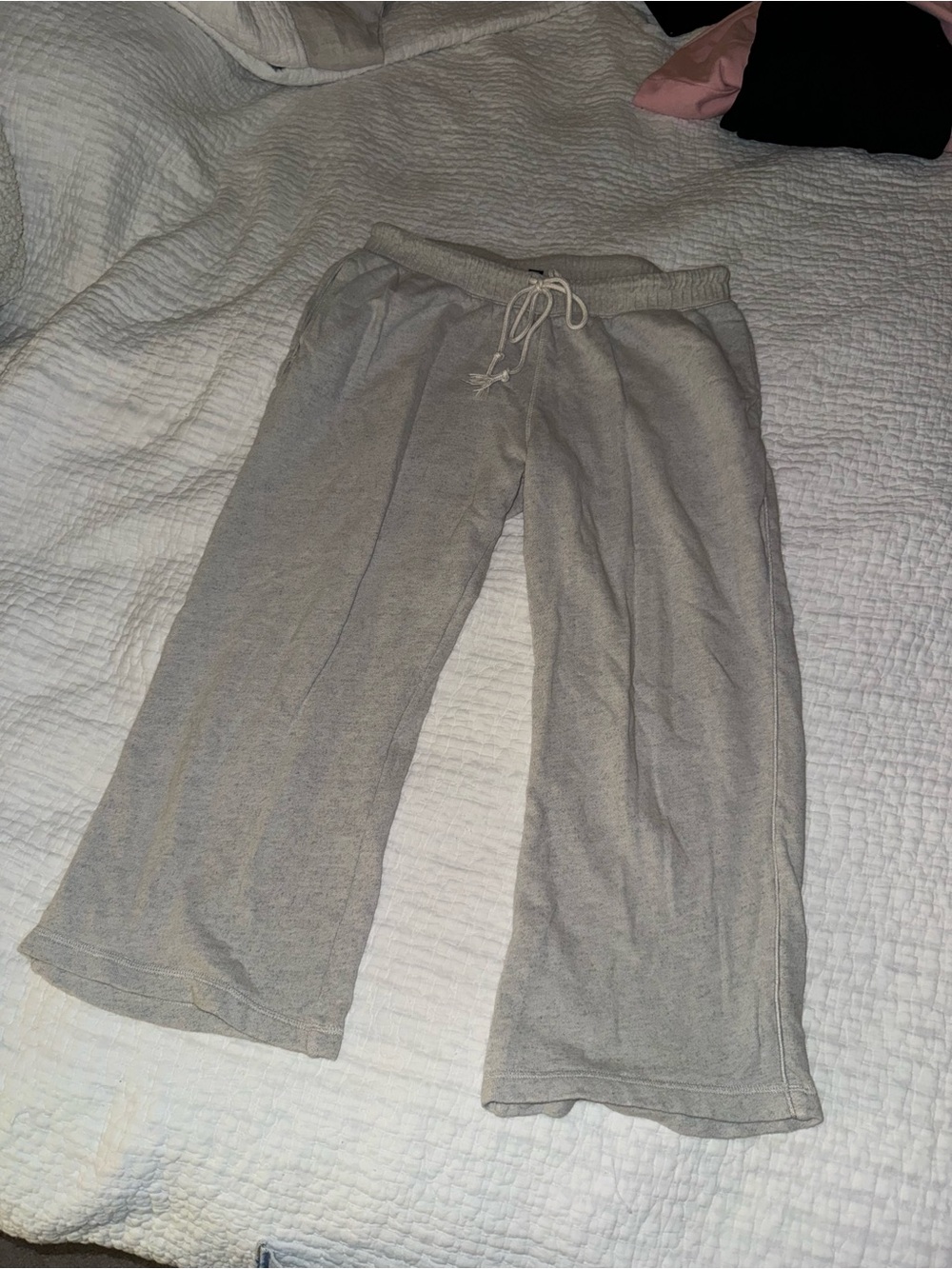 Universal Thread Light Gray Wide-Leg Jogger Pants